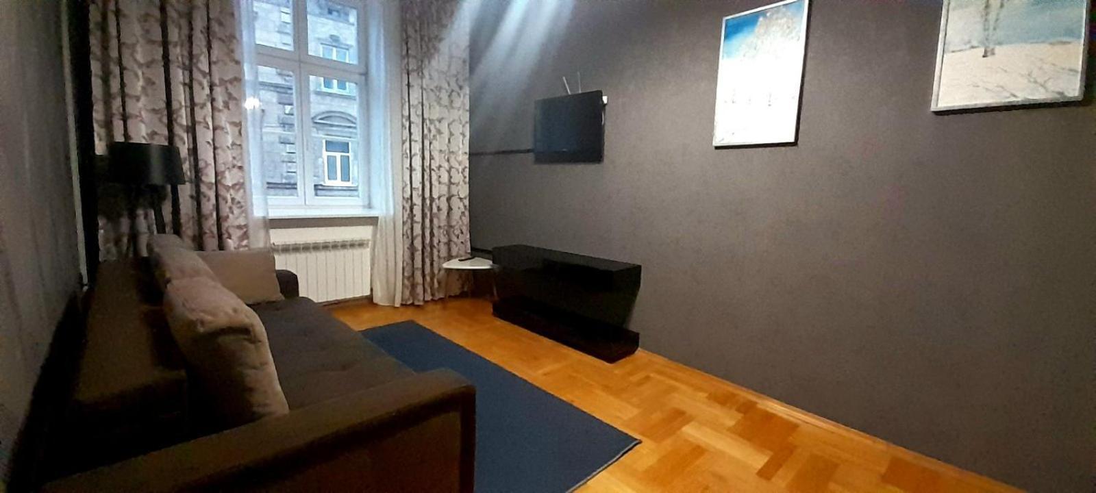 Apartments On Pekarska Str.26 Лвив Екстериор снимка